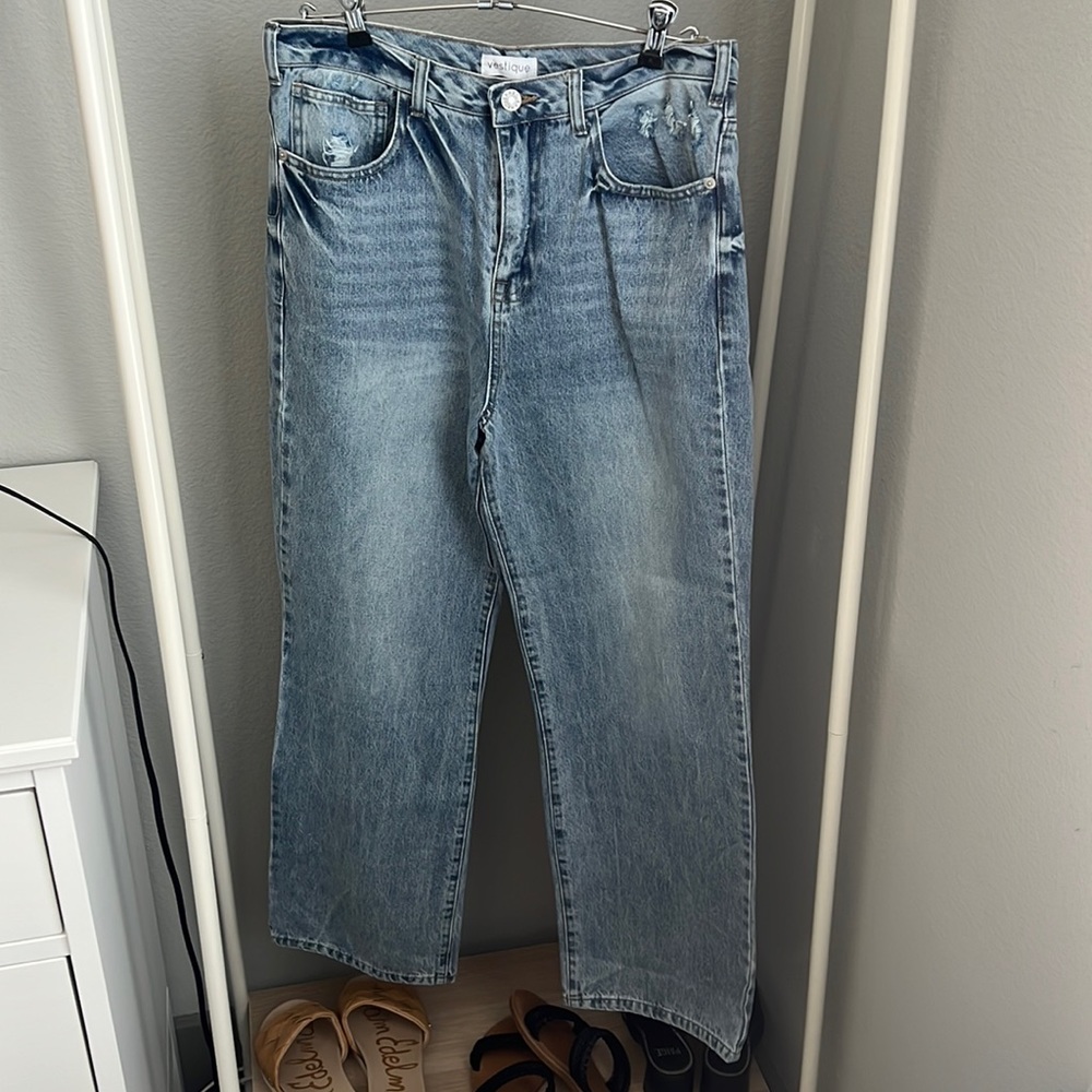 Vestique Medium Wash Jeans